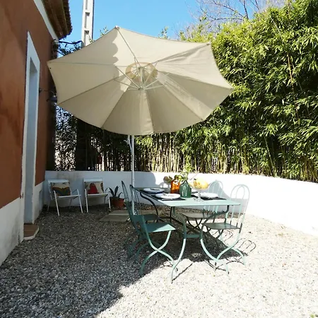 Guest house Des Oules Saint-Victor-des-Oules