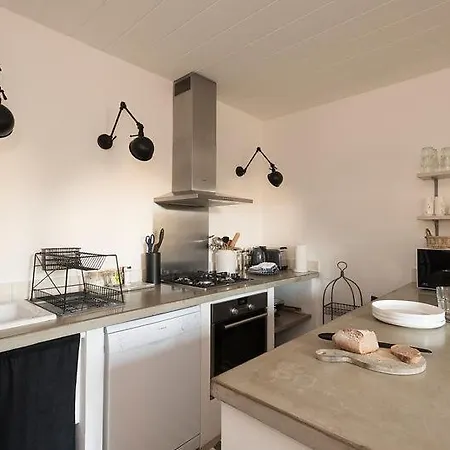 Des Oules Guest house