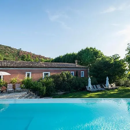 Gasthuis Des Oules Saint-Victor-des-Oules