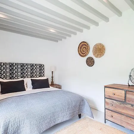 Gasthuis Des Oules Saint-Victor-des-Oules