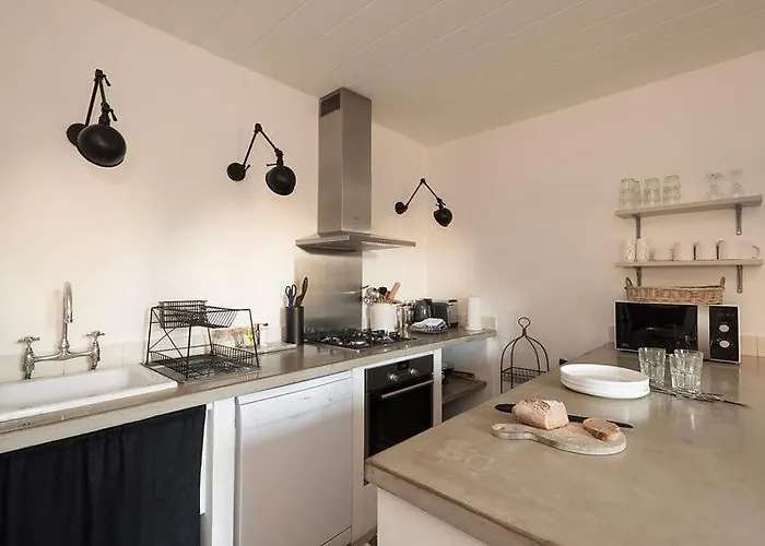 Des Oules Guest house